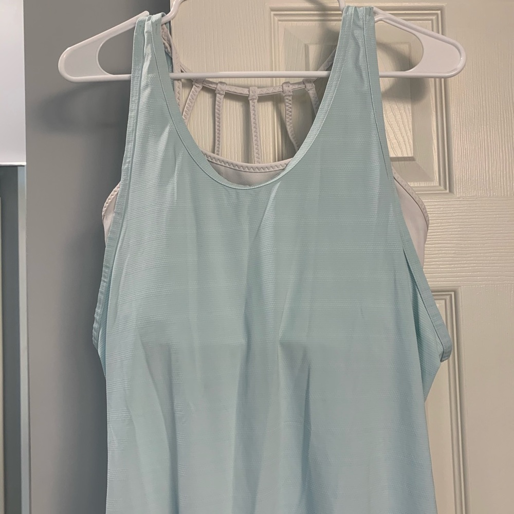 Athleta tank top with sports bra